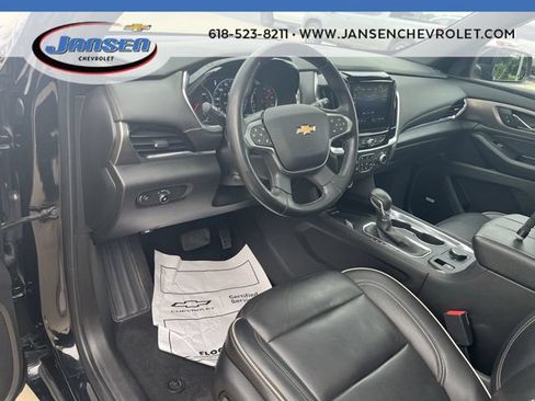 Used 2023 Chevrolet Traverse Premier FWD image 10