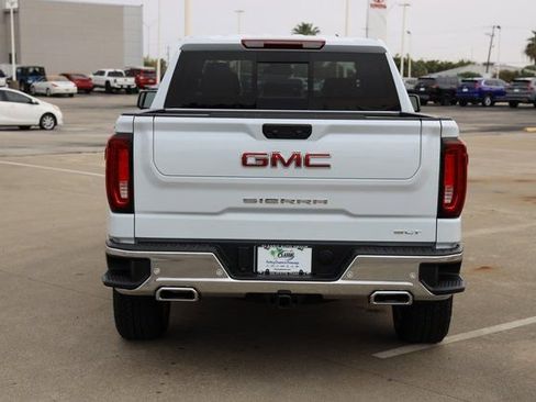 New 2026 GMC Sierra 1500 SLT image 7