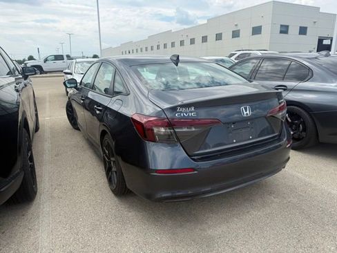Used 2025 Honda Civic Sport image 4