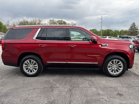 Used 2021 GMC Yukon SLT w/ SLT Luxury Plus Package AWD/4WD image 4