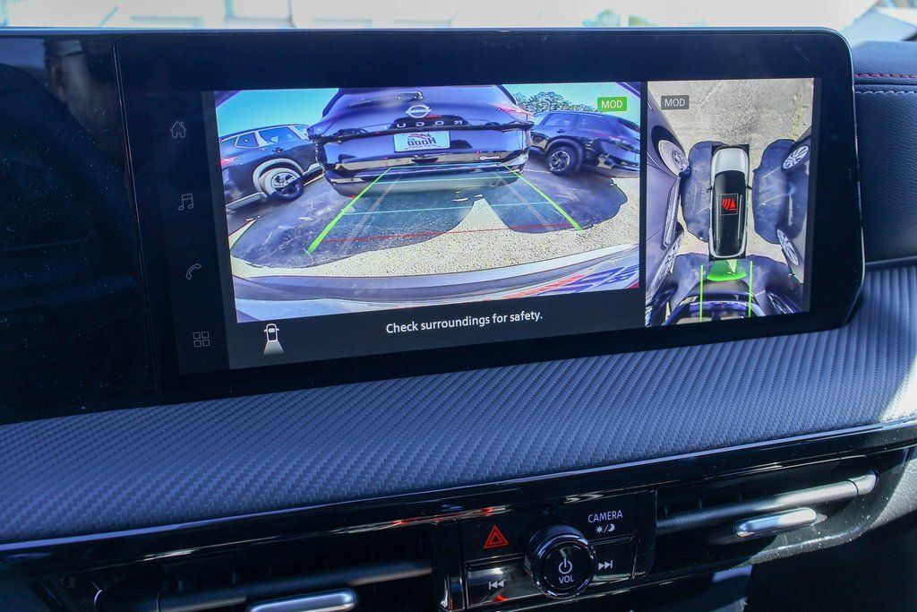 New 2026 Nissan Kicks SR w/ Cold Weather Package FWD image 4