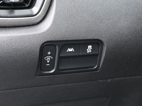 Used 2021 Kia Sorento LX image 15