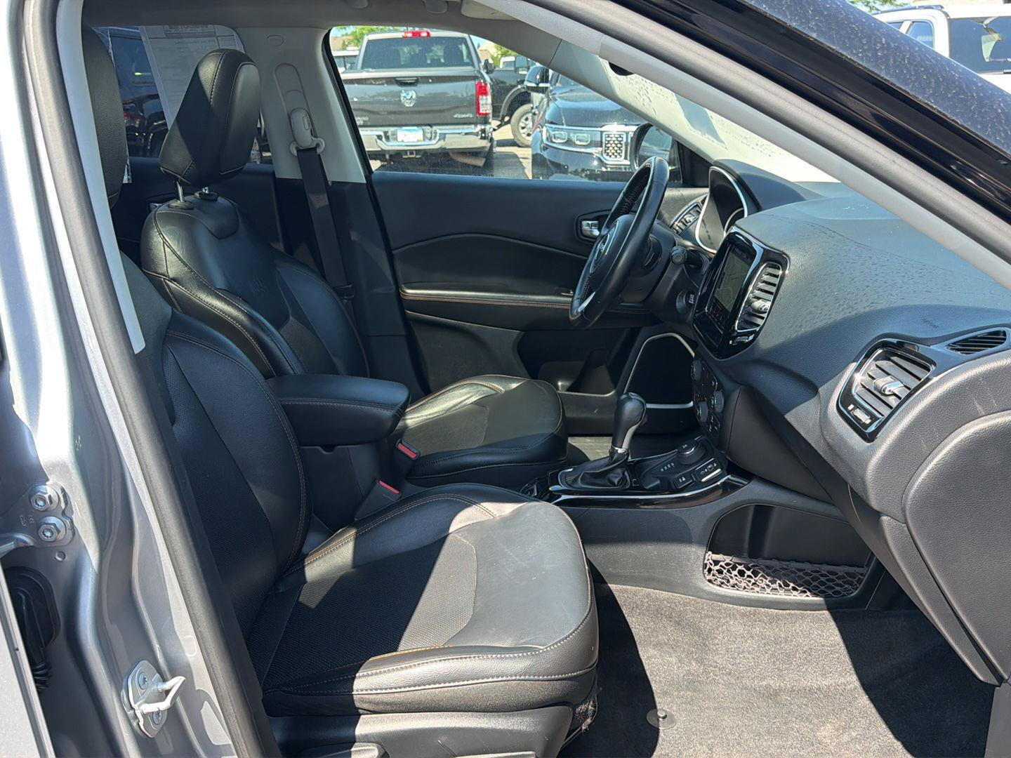 Used 2018 Jeep Compass Limited w/ Navigation Group AWD/4WD image 22
