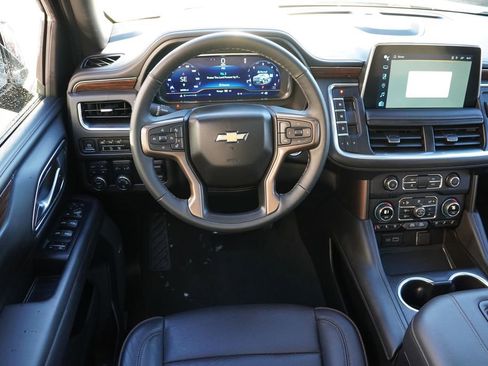 Certified 2024 Chevrolet Suburban High Country image 25