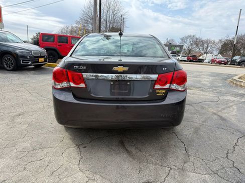 Used 2016 Chevrolet Cruze LT w/ Sun And Sound Package image 4