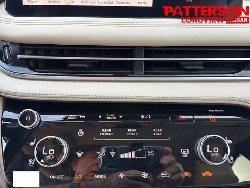 Used 2023 INFINITI QX60 Sensory w/ Vision Package AWD/4WD image 11