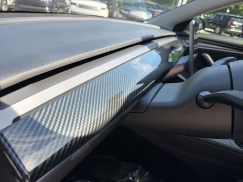 Used 2022 Tesla Model 3 Long Range AWD/4WD image 18
