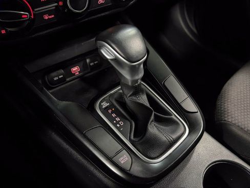 Used 2021 Kia Soul X-Line image 24