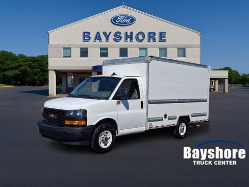 Used 2021 GMC Savana 3500 w/ Power Convenience Package RWD image 1