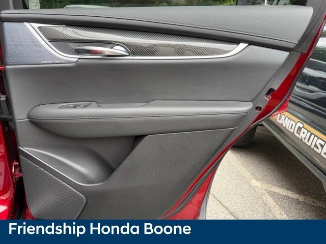Used 2024 Cadillac XT6 Sport w/ Technology Package AWD/4WD image 57