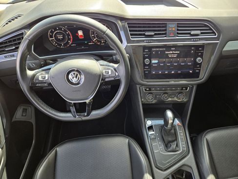 Used 2019 Volkswagen Tiguan SEL FWD image 10