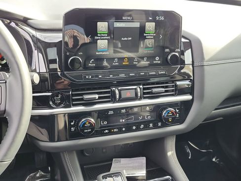 New 2025 Nissan Pathfinder Platinum image 10