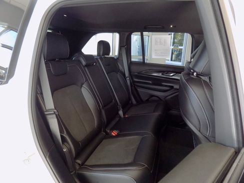 Certified 2023 Jeep Grand Cherokee Altitude image 26