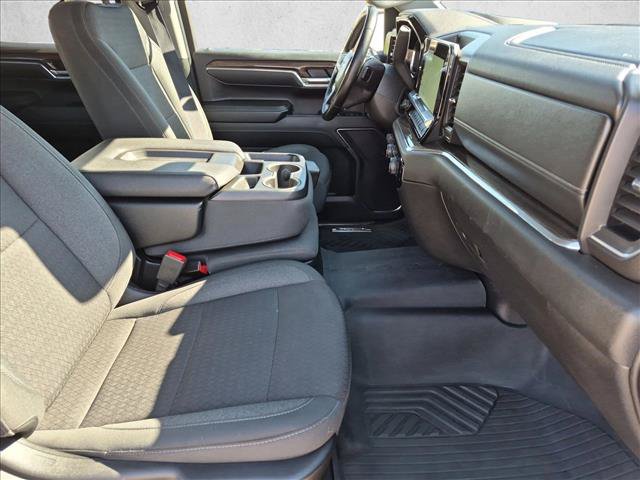 Used 2024 Chevrolet Silverado 1500 RST AWD/4WD image 19