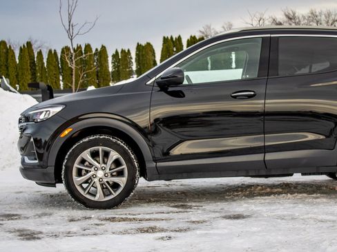 Used 2022 Buick Encore GX Essence w/ Experience Buick Package image 36