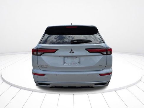Used 2024 Mitsubishi Outlander SE image 5