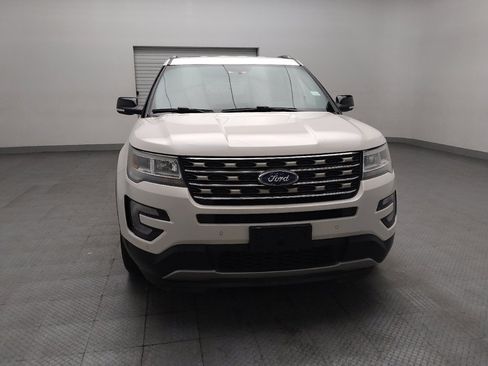 Used 2017 Ford Explorer XLT w/ Equipment Group 202A FWD image 14