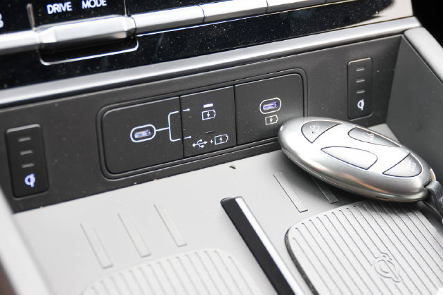 New 2026 Hyundai Santa Fe Calligraphy FWD image 21