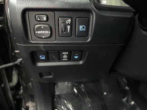 Used 2022 Toyota 4Runner SR5 Premium w/ Moonroof Package AWD/4WD image 31