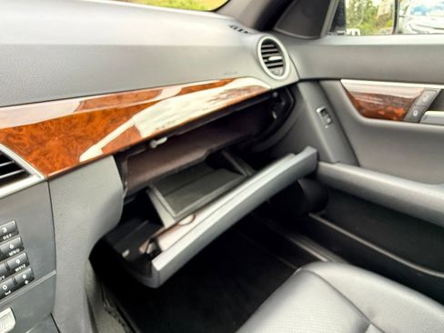 Used 2014 Mercedes-Benz C 250 Sport image 22