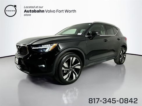 Used 2023 Volvo XC40 B5 Plus w/ Protection Package Premier image 1