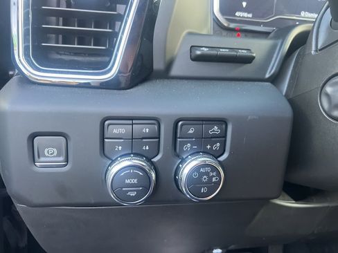 Used 2024 GMC Sierra 1500 Denali image 12