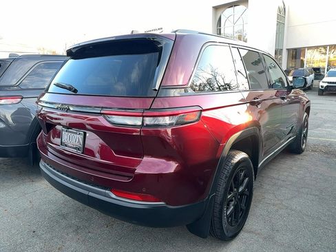 New 2026 Jeep Grand Cherokee Altitude image 4