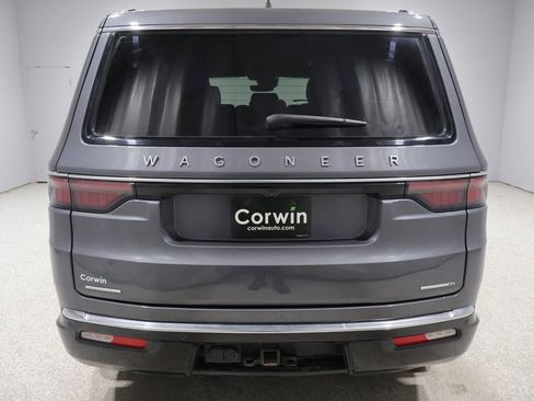 Used 2022 Jeep Wagoneer Series III AWD/4WD image 3