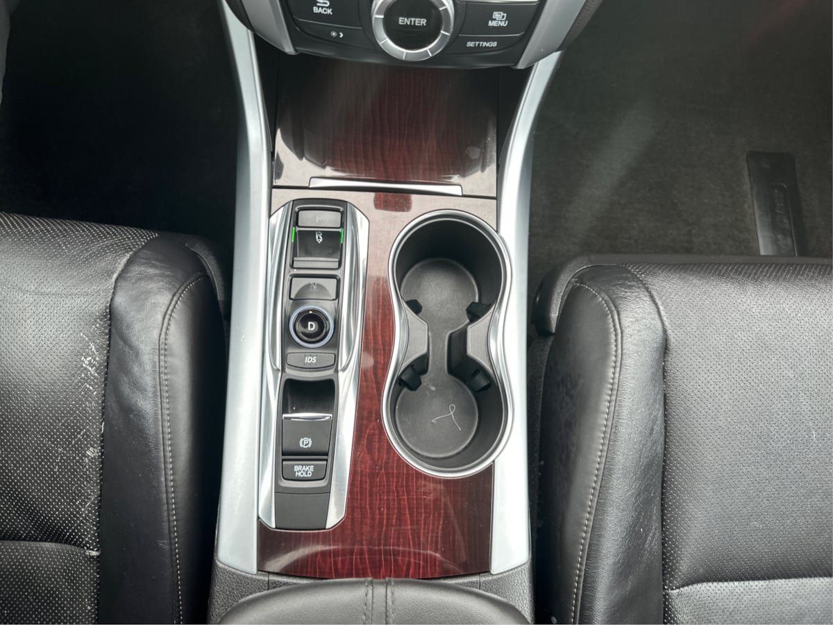 Used 2015 Acura TLX w/ Technology Package FWD image 16