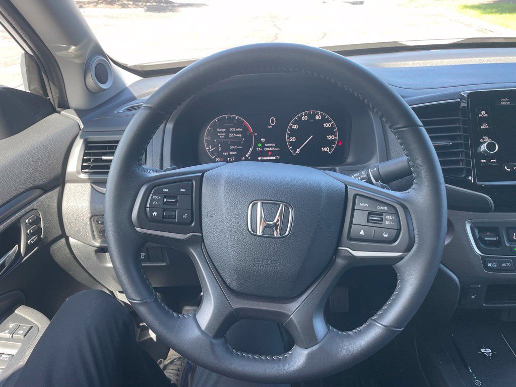 Used 2025 Honda Ridgeline RTL image 13