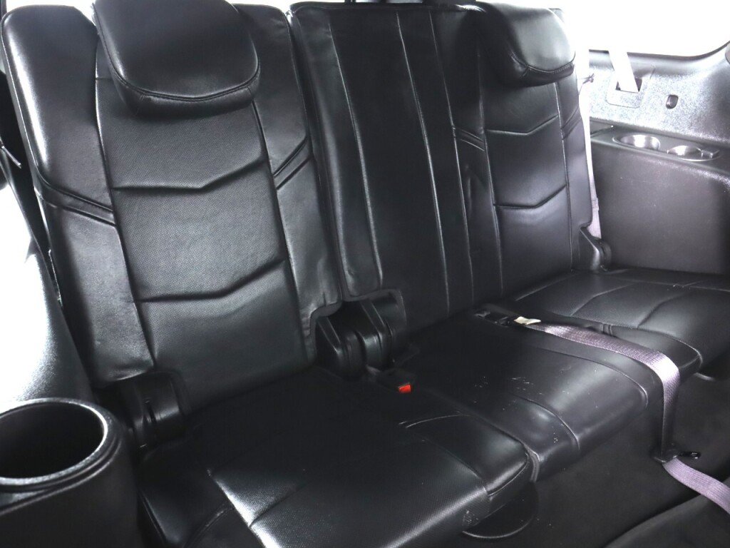 Used 2016 Cadillac Escalade ESV Platinum AWD/4WD image 43