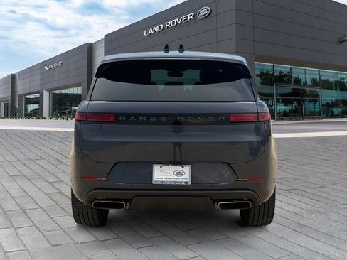 Used 2024 Land Rover Range Rover Sport Dynamic SE AWD/4WD image 4