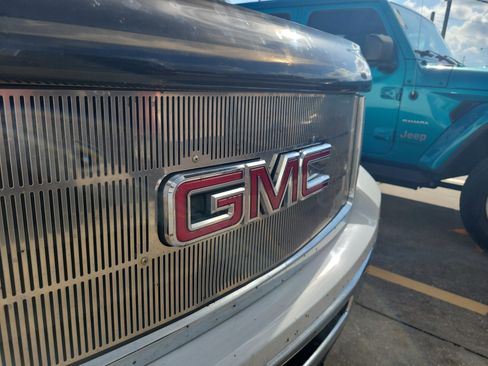 Used 2010 GMC Sierra 1500 W/T w/ Work Truck Preferred Package RWD image 7