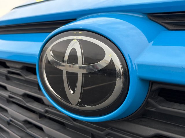 Used 2020 Toyota RAV4 XLE Premium AWD/4WD image 24