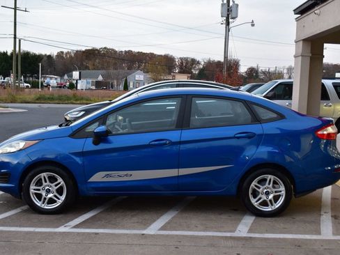 Used 2019 Ford Fiesta SE image 5