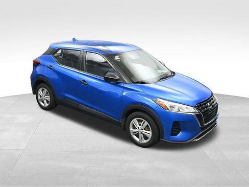 Used 2022 Nissan Kicks S FWD image 24