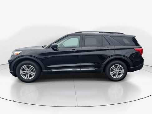 Certified 2024 Ford Explorer XLT w/ Equipment Group 202A RWD image 8