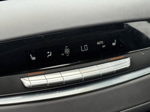Used 2024 Cadillac Escalade Premium Luxury w/ LPO, Floor Liner Package AWD/4WD image 16