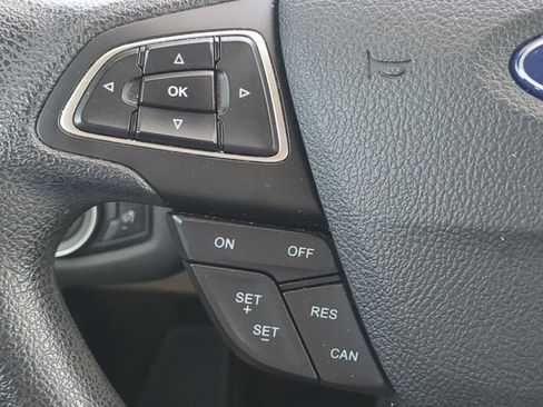 Used 2019 Ford Escape SE image 25