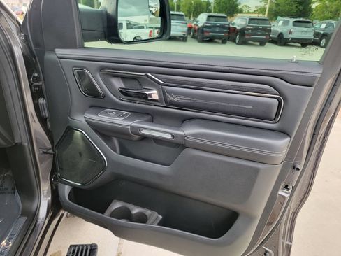 Used 2022 RAM 1500 Limited AWD/4WD image 10