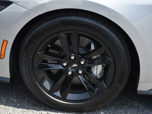 Used 2024 Ford Mustang GT RWD image 9