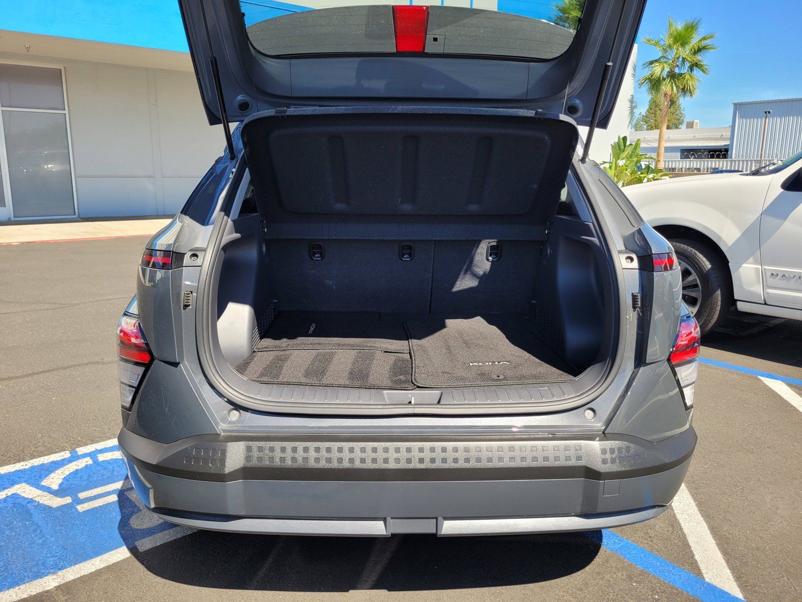 Used 2024 Hyundai Kona SEL FWD image 28