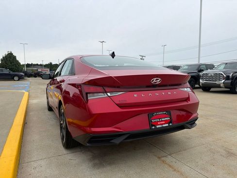 Used 2023 Hyundai Elantra SEL w/ Convenience Package FWD image 6