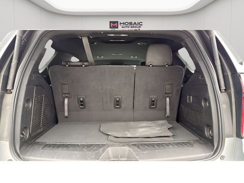 Used 2024 Chevrolet Tahoe LT AWD/4WD image 32