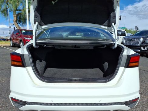 Used 2024 Nissan Altima 2.5 S image 10