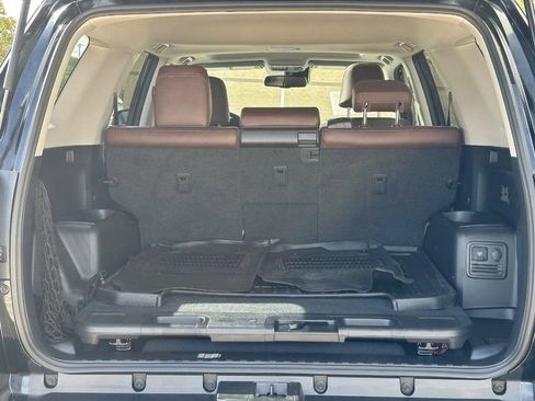 Used 2024 Toyota 4Runner Limited AWD/4WD image 4