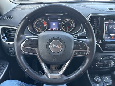 Used 2021 Jeep Cherokee Limited image 22