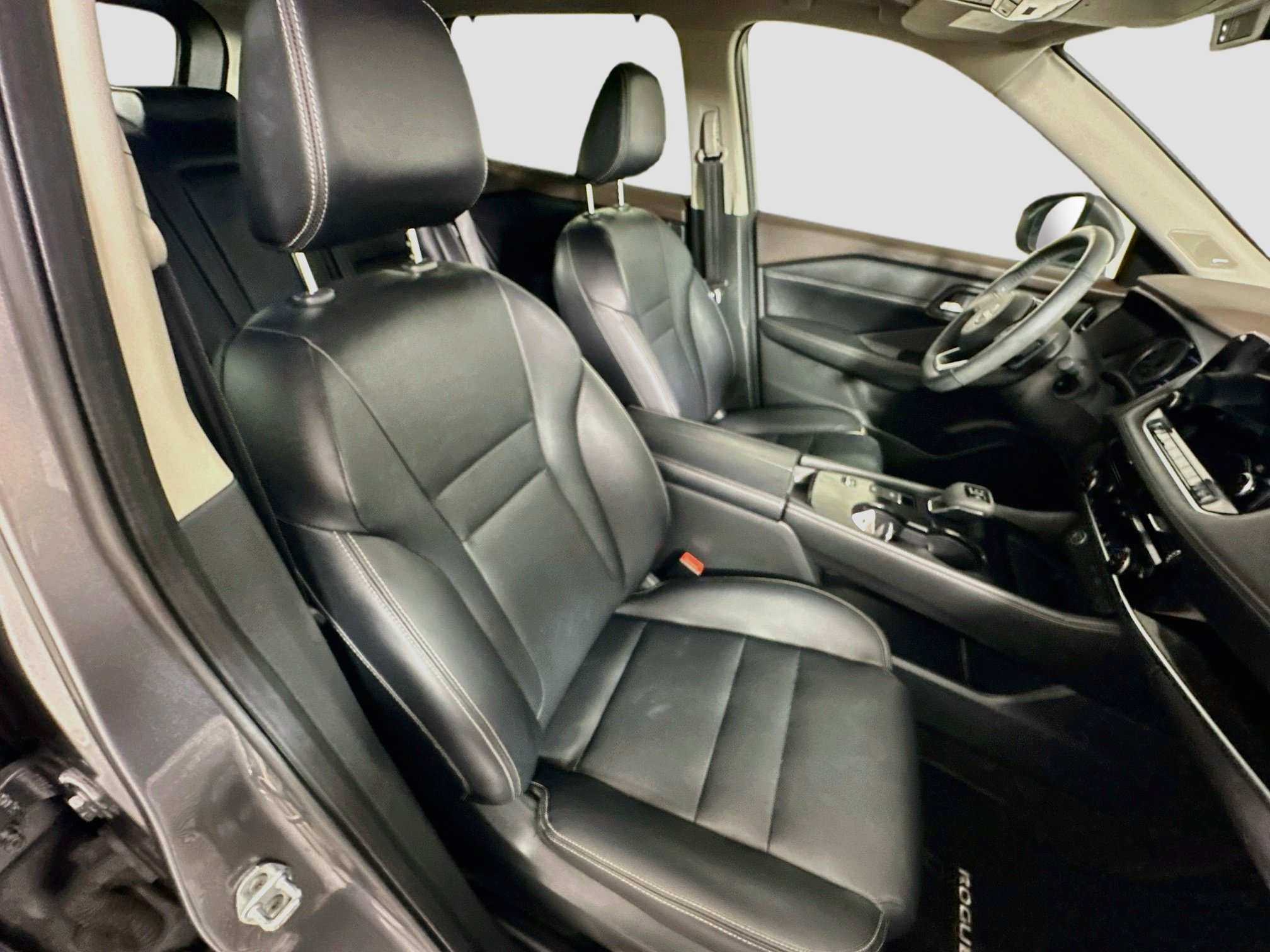 Used 2023 Nissan Rogue SL w/ SL Premium Package FWD image 32