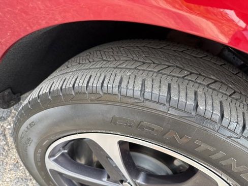 Used 2020 Buick Enclave Essence w/ Sport Touring Edition image 14