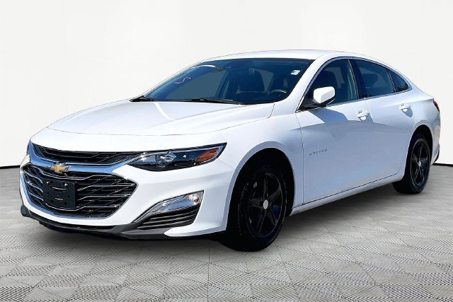 Used 2025 Chevrolet Malibu LS FWD image 3